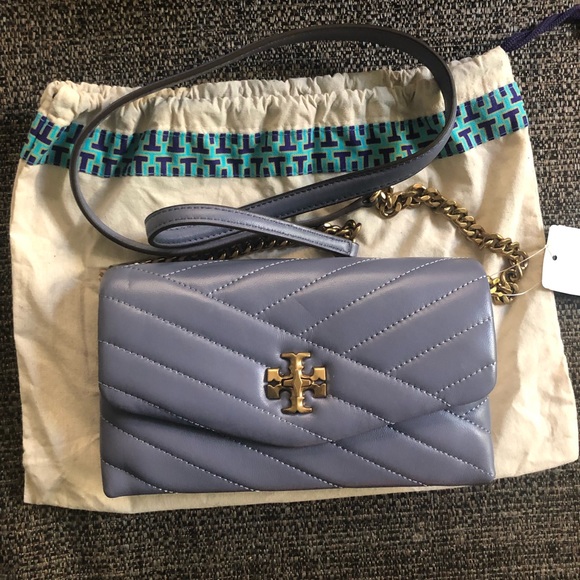 🌺Host Pick 🌺 Tory Burch Kira Chevron Chain Wallet- Dark Lotus - Picture 5 of 8